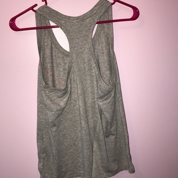 Nike workout tank - Picture 2 of 3